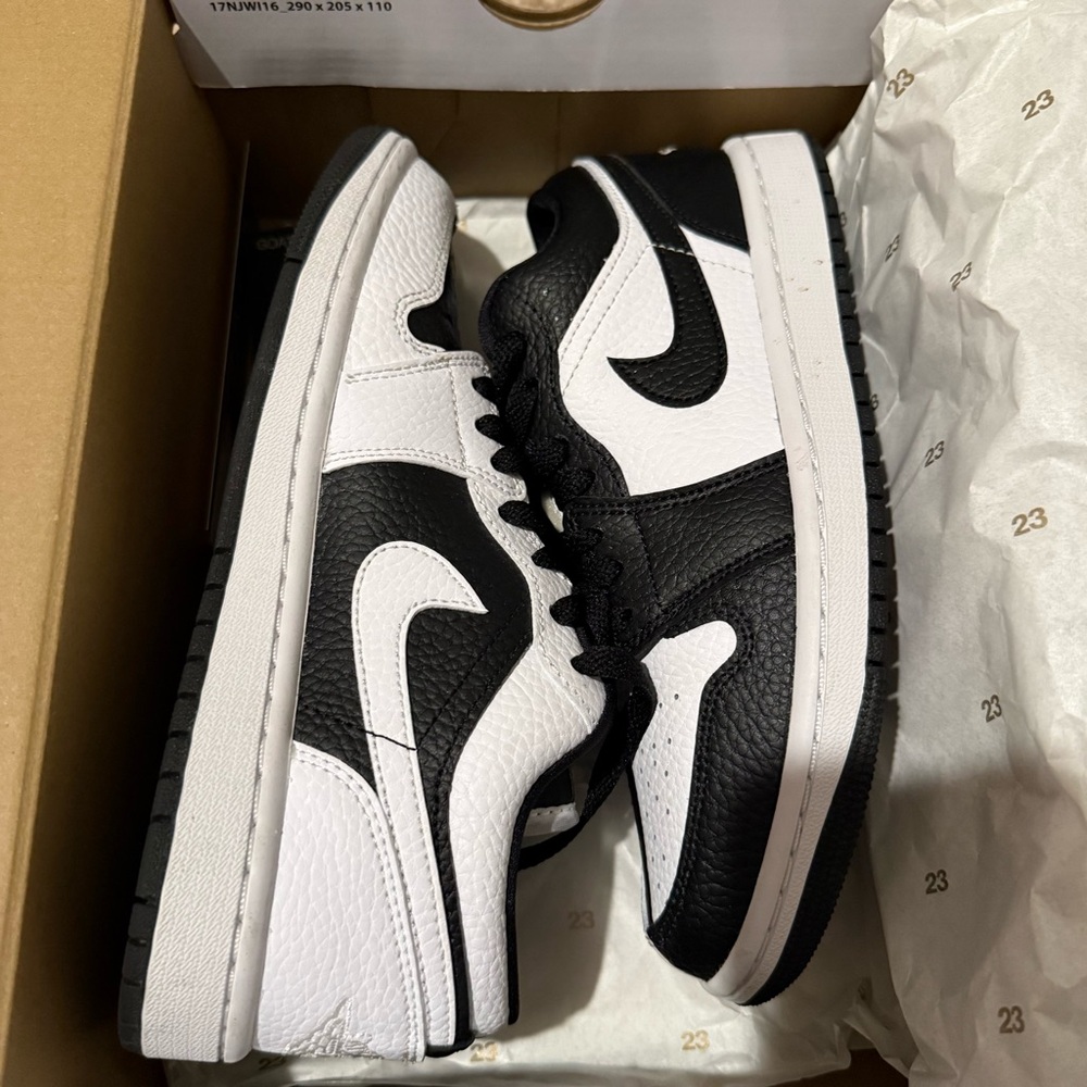 Jordan 1 Low SE Homage Split White Black (Women's)